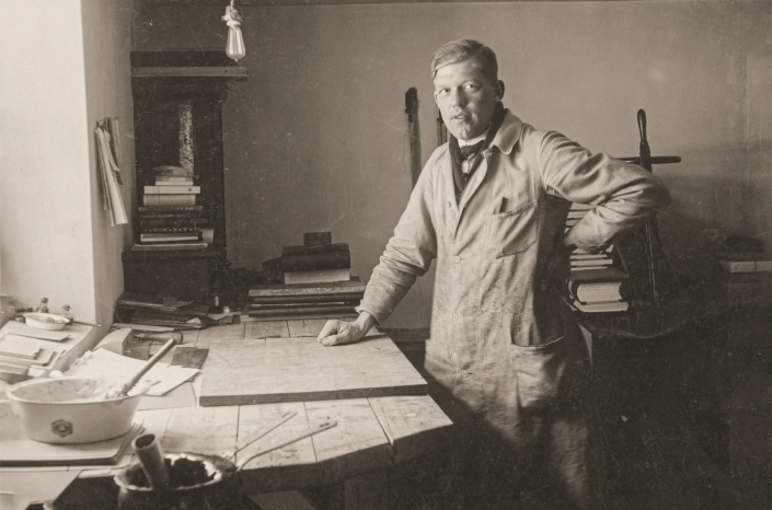 1920-tal. Gustav Andersson som 1923 lämnade Gefleborgs Tryckeri och öppnade Gust. Anderssons Bokbinderi i Bollnäs.